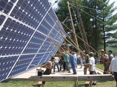 Obrzek . 2: solar-panel-community