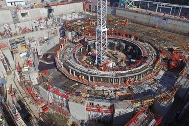 Obr. 5. Zklady reaktoru, duben 2016.