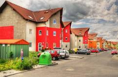 Obr. 4a: Třípodlažní bytové domy firmy RD Rýmařov – Chýně (foto FERMACELL)