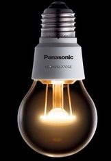 Obrázek: LED „žárovka“ s imitací vlákna Panasonic zapnutá