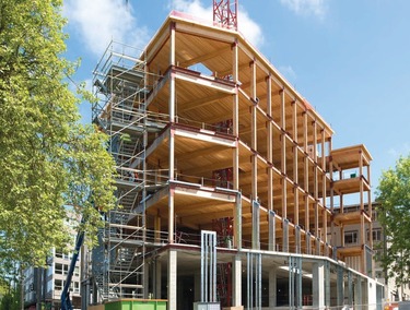 Obrázek 7 – Nosný skelet z lepeného lamelového dřeva budovy Bullit Centre ve Washingtonu