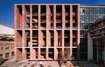 Lkask fakulta, Santiago, Chile. Zdroj: Studio Elemental, Alejadro Aravena