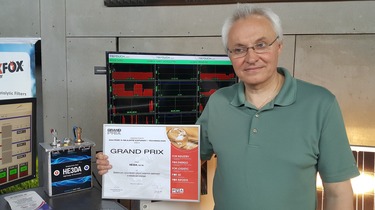 1 – Jan Procházka a jeho baterie s oceněním Grand Prix veletrhu For Energo, Foto © TZB-info.cz