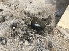 Nevyhovující beton ukázala i další sonda, beton byl zcela nesoudržný, pravděpodobně přemrznutím při provádění