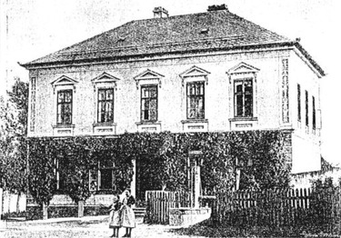 Obr. 6.1 Základní škola v Kostelní Lhotě, 1890 (zdroj: Atrea, ZŠ Kostelní Lhota)