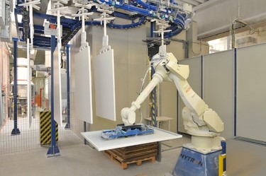 Obr. Robotizovan pracovit, podobn jako vyobrazen v zvod Fenix Group, vyaduj spolehlivou a kvalitn dodvku elektrick energie.