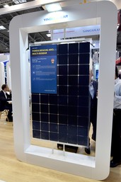 Oboustranné fotovoltaické panely