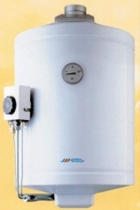 Obr. 8a Akumulační plynový průtokový ohřívač vody pro zavěšení na stěnu [8]