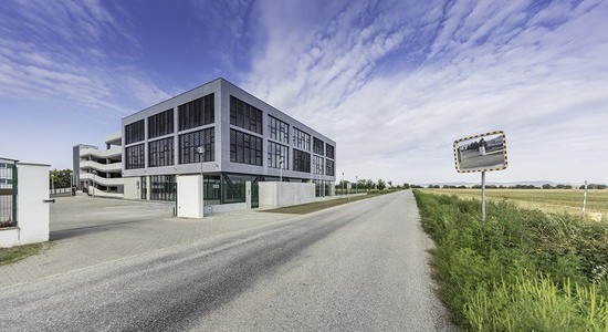 Administrativa a parkovací dům (Zdroj: DELTA, fotograf: Tomáš Haverlík)
