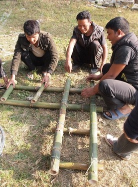 Obr. 4: Konstrukce bambusovho vnce, Nepl (foto: Eva Neumayerov)