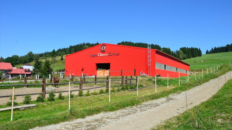 Sportovn haly, Jezdeck haly, Novo, Slovensko. Foto LLENTAB
