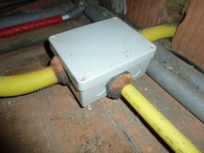 Detail rozboen plynovodu v konstrukci podlahy v plynotsn krabici IVAR.IKAG