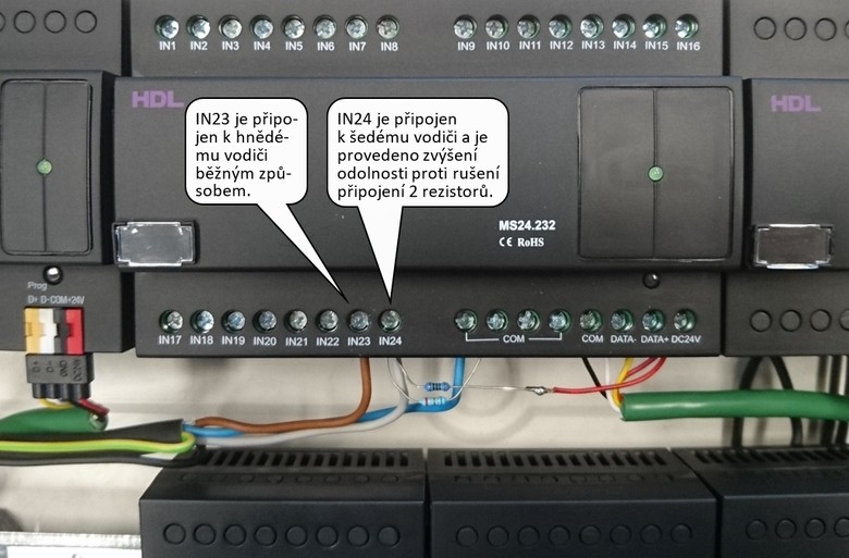 Obr.2 Modul HDL-MS24.232 obsahuje 24 vstup pro bezpotencilov kontakty. Na pkladu jsou 2 vzdlen kontakty pipojeny kabelem CYKY-J, kter nem stnn. Proto je vstup IN24 oeten pdavnmi rezistory.