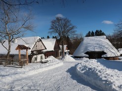 Usedlost z Lezníku s vysočanskou zimou