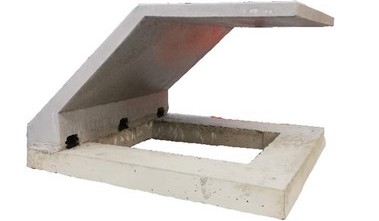 Obrzek 2 – Lavika a detailn pohled na zkladovou st konstrukce laviky