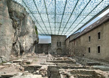 Obr. 3b Krycia stavba nad ruinou v historickom prostred – realizcia od Savioz Fabrizzi Architectes 2010, vajiarsko [12]
