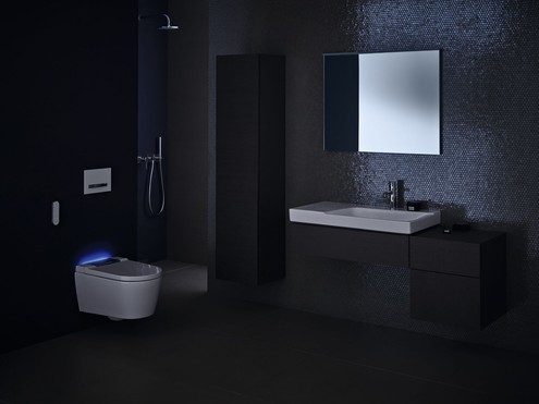 Ve sprchovacím WC Geberit AquaClean Sela jsou ukryté technologie, které zaručí vysoký standard čistoty a pohodlí.