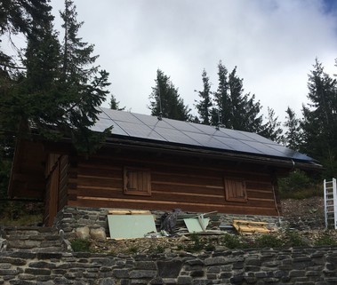 Technická místnost, na které je umístěn solární systém. Stavební práce stále probíhají…