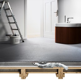 I pi rekonstrukci lze snadno realizovat sprchy v rovni podlahy. S vyuitm koupelnovch odtok Viega Advantix, kter se vyznauj extrmn nzkou montn vkou. (foto: Viega)