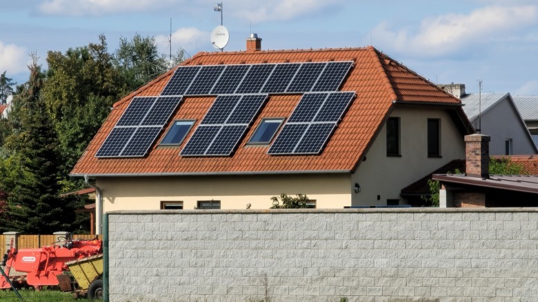 Fotovoltaika na rodinnm dom, foto &copy; TZB-info
