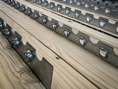 Dřevěné nosníky po zalisování