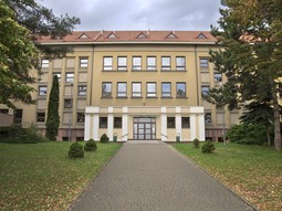 Základní škola ve městě Zbýšov, nová kotelna se vrátila do 3 let