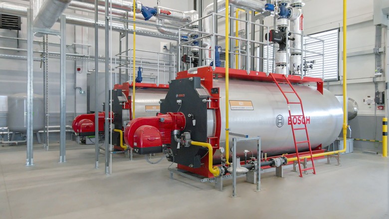Obr. 4: Teplovodn kotle Bosch UT-L podporuj dodvku tepla do budov a jsou vysoce inn pi vrob a 6 MW tepla.