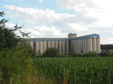 Ndran silo, Miln. Foto: Roman Kuera (LESENSKY.CZ)