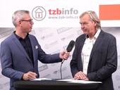 Petr Bohuslvek, TZB-info a Vlastimil Sova, KM Beta na veletrhu FOR ARCH 2024. Zdroj: estav.tv 