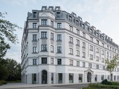 Jak vdechnout nov ivot historick fasd &#8211; a pitom zachovat jej pvodn charakter? Architekti z ateliru Burian-Kivinka se pokusili najt odpov &#8211; a modern fasdn materily Sto v tomto pbhu sehrly klovou roli. Foto: Tom Slavk