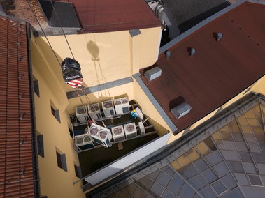 VRV jednotky Daikin diskrtn umstn ve vnitrobloku Salmova palce byly vymnny pomoc jebu.