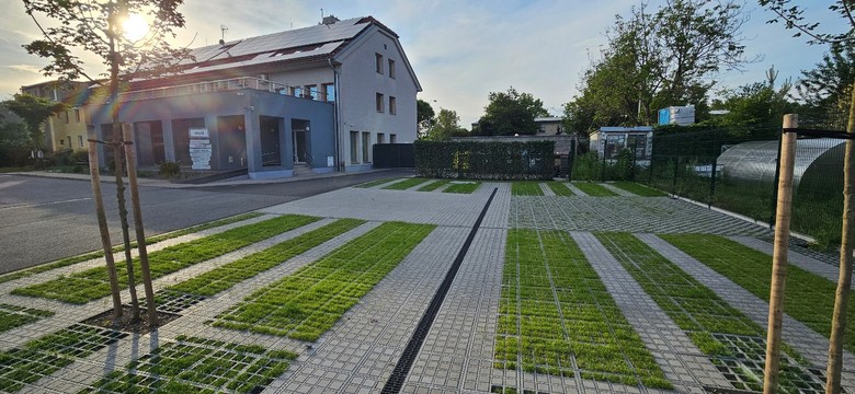Obr. 4 Men oblast parkovit se zasakovacmi roty AS-TTE ROT