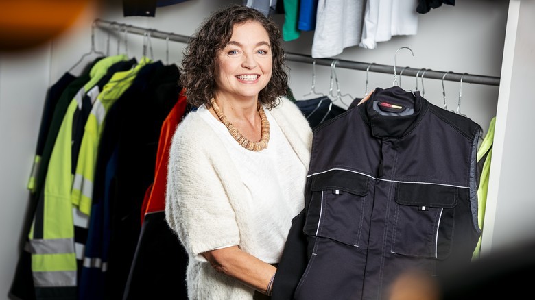 Pracovní oděvy? Populárním řešením je pronájem a komplexní servis