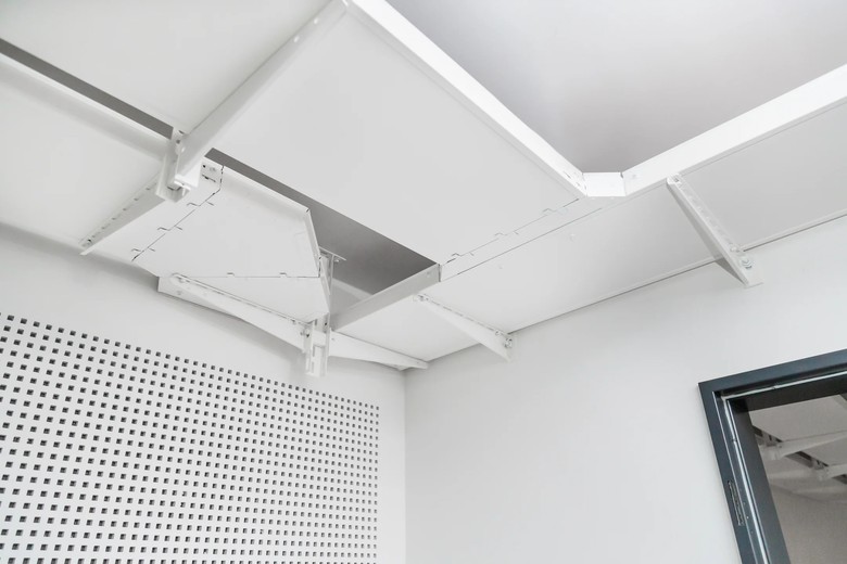 Produkty s povrchovou pravou