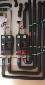 Obr.&nbsp;8d Zariadenie strojovne laborat�ria [Kal�s]