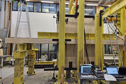 Obr.&nbsp;2b: Zku�ebn� t�leso v&nbsp;pr�b�hu experimentu