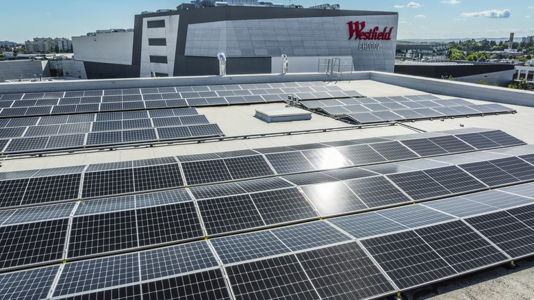 Fotovoltaika od �EZ ESCO nov� z�sobuje Westfield Chodov