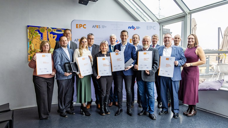 Cenu za energetickou modernizaci roku získal pražský Dopravní podnik, soutěžící ušetří dohromady miliardu