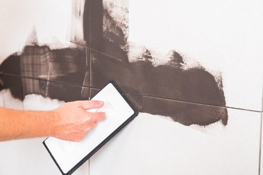 Sp�rov�n� pomoc� sp�rovac� hmoty Baumacol PremiumFuge