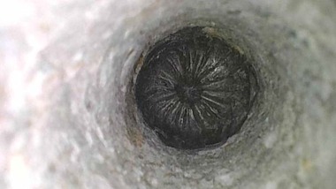 Obr.&nbsp;8: Kontrola injektovania k�blov�ch kan�likov – vyplnen� k�blov� kan�liky