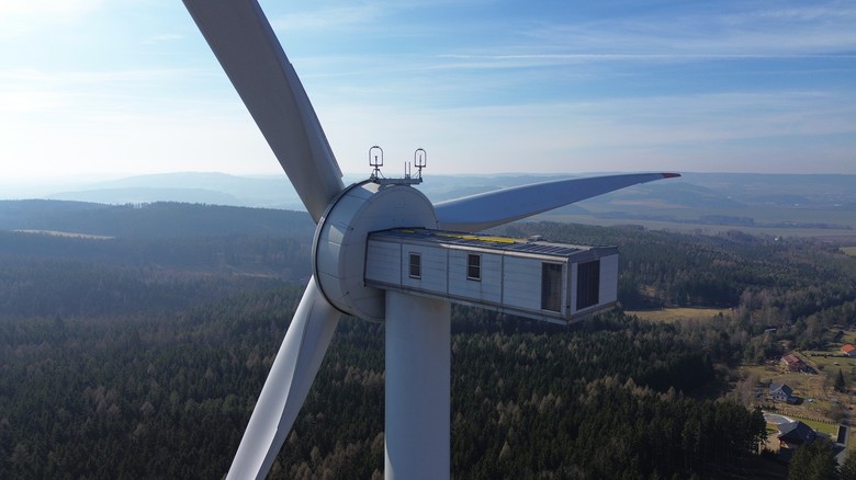 Gondola větrné elektrárny. Foto © TZB-info Gondola větrné elektrárny. Foto © TZB-info