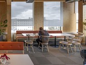 Protisluneční zasklení a pokovené vnitřní rolety. Zdroj: Saint-Gobain Glass