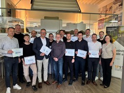 Absolventi kurzu ES-SO Smart Solar Shading Advisor ve Velké Bíteši, 23. 4. 2026. Firmy, jejichž zaměstnanci tento kurz absolvovali, mají právo používat jeho logo při své obchodní komunikaci.