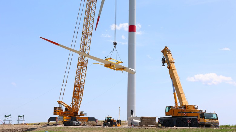 Stavba větrné elektrárny, foto &copy; TZB-info