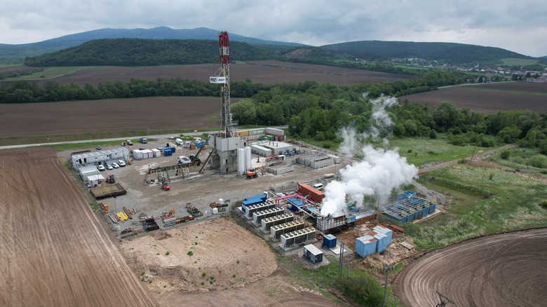 Geotermální vrt Košice z dronu. Zdroj: MND Geotermální vrt Košice z dronu. Zdroj: MND