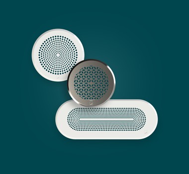 Zehnder designové mřížky – jsou jedinou viditelnou součástí větracího systému. Neměly by jen perfektně plnit svou funkci, ale také být estetickou součástí interiéru. Přesně proto vzniklo nové portfolio designových mřížek Zehnder – spojující špičkový výkon s čistým a nadčasovým designem.