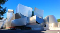 Koncertní síň Walta Disneyho, Los Angeles, architekt Frank Gehry