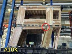 Obr.&nbsp;1c Deformácie analyzovaných dvoj-podlažných konštrukcií pred kolapsom&nbsp;[17]