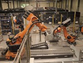 Nahlédněte do výroby AIC, kde kotle svařují roboti