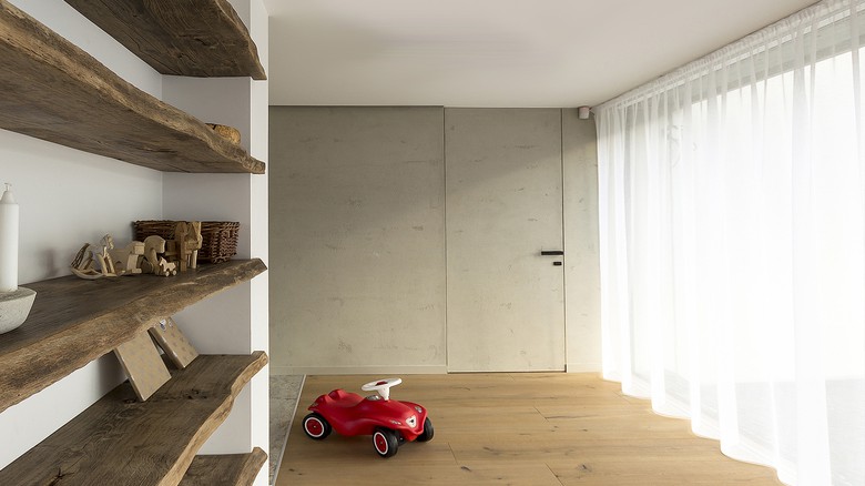 Ticho a styl v jednom: dveře se skrytými zárubněmi Dorsis